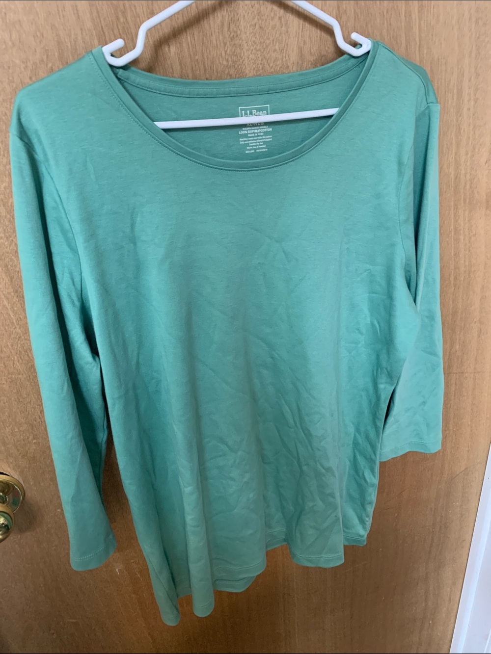 L.L. Bean Women’s Green Scoop Neck Long Sleeve Tee